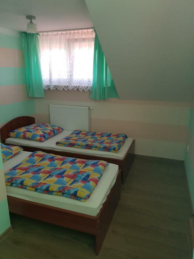 Pokoje Goscinne U Laury Реваль Номер фото